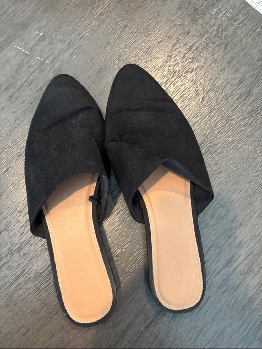 Steve Madden Black Pointed Toe Slip-On Mules